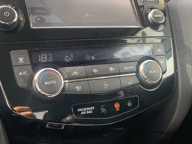 Nissan QASHQAI 1.6 Tekna 17" 2016 Benzine 13