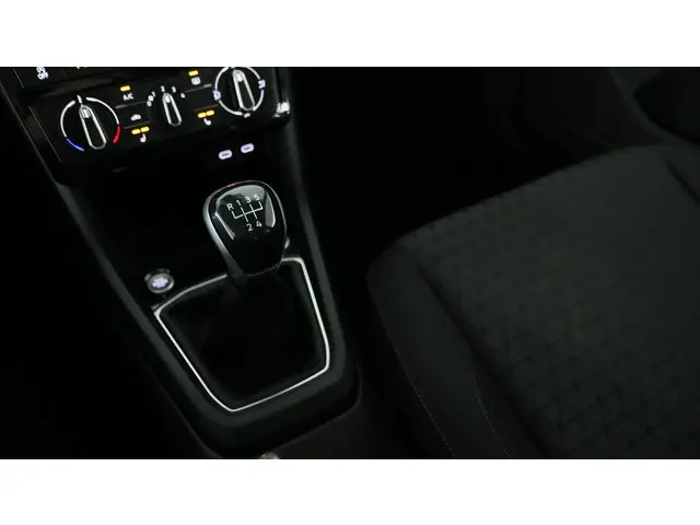 Volkswagen T-Cross 1.0 TSI 95pk Life 2023 Benzine 33