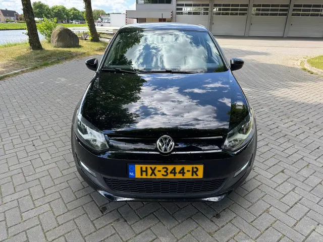 Volkswagen Polo 2