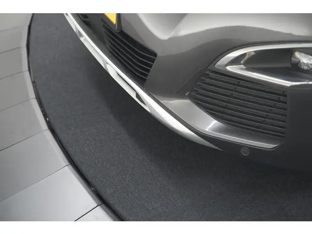 Peugeot 5008 PureTech 130 EAT8 GT-Line 2020 Benzine 16