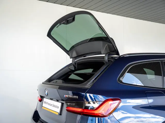 BMW 3 Serie Touring M340i xDrive 2022 Benzine 24