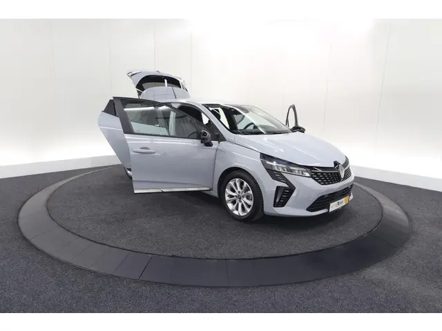 Renault Clio TCe 90 Evolution 2024 Benzine 77