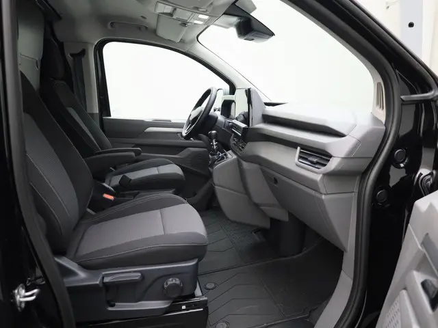 Volkswagen Transporter 2.0TDi 150pk Life L1 2024 Diesel 13