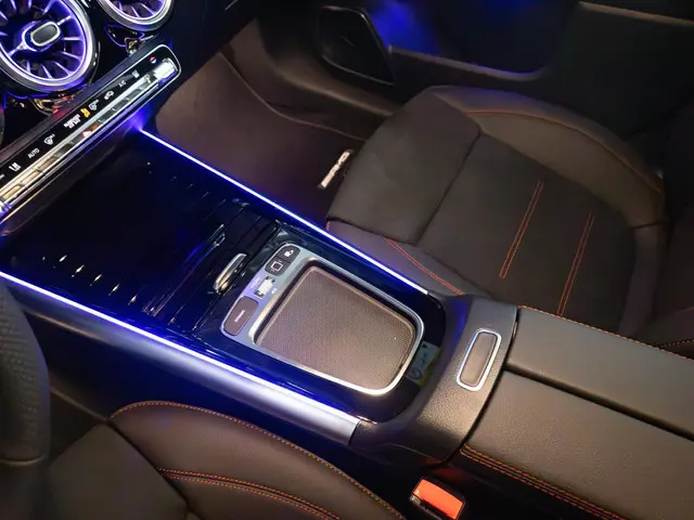 Mercedes-Benz EQA 250+ AMG Line 2024 Elektrisch 32
