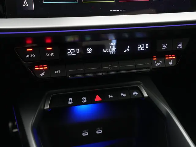 Audi A3 Sportback 30 TFSI S edition 2025 Benzine 38