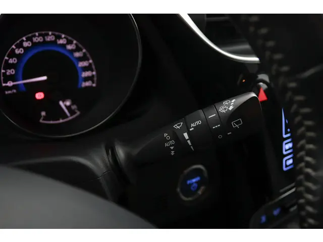 Toyota Auris 1.8 Hybrid Dynamic 2018 Hybride Benzine 31