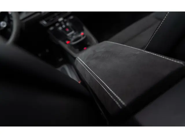 Porsche 911 3.0 Carrera GTS 2022 Benzine 79