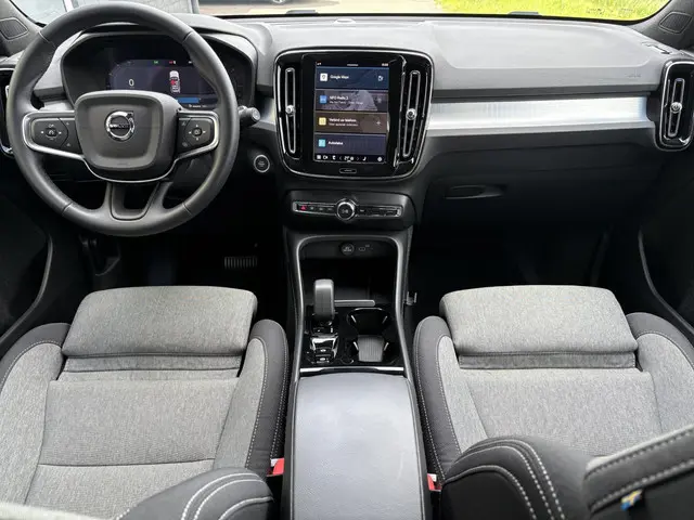 Volvo XC40 2.0 B4 Plus Dark 2024 Benzine 4