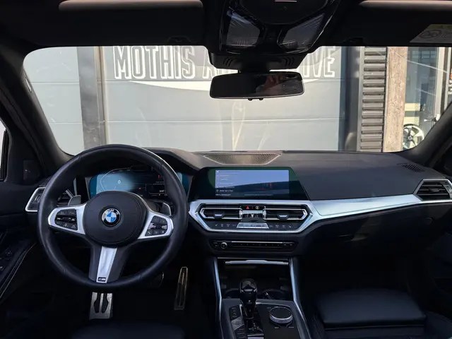 BMW 3 Serie 330i High Executive M Line 2019 Benzine 16
