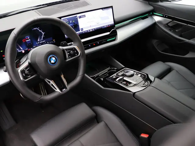 BMW 5 Serie Sedan 530e 2025 Hybride Benzine 11