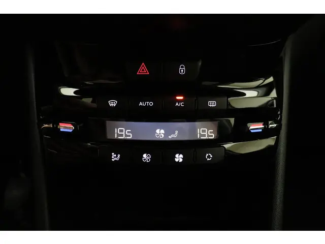 Peugeot 2008 1.2 PureTech Allure 2017 Benzine 21