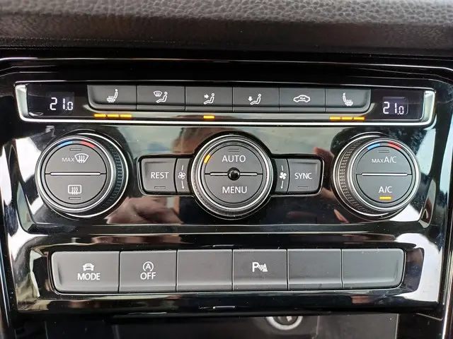 Volkswagen Touran 1.8 TSI Highline 2017 Benzine 46