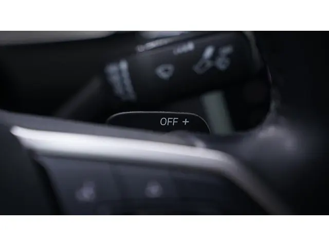 Volkswagen Passat 1.5 TSI R-Line Business + 2020 Benzine 21