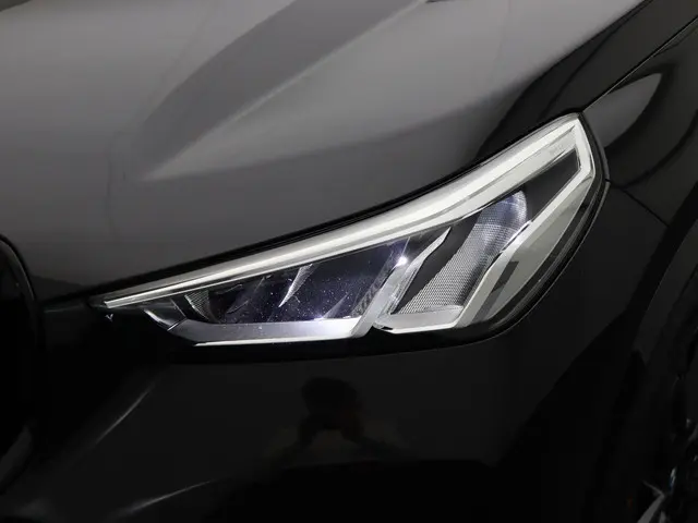 BMW X1 xDrive30e 2023 Hybride Benzine 7