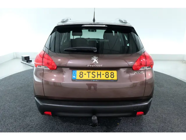 Peugeot 2008 1.2 VTi Active Pack Premium 2014 Benzine 16