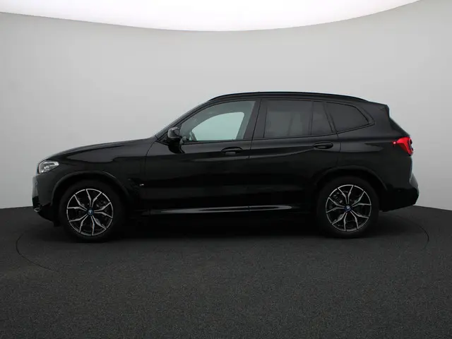 BMW X3 xDrive30e 2023 Hybride Benzine 4