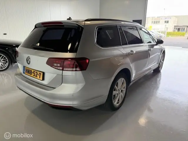 Volkswagen Passat Variant 2.0 TDI Business 2023 Diesel 4