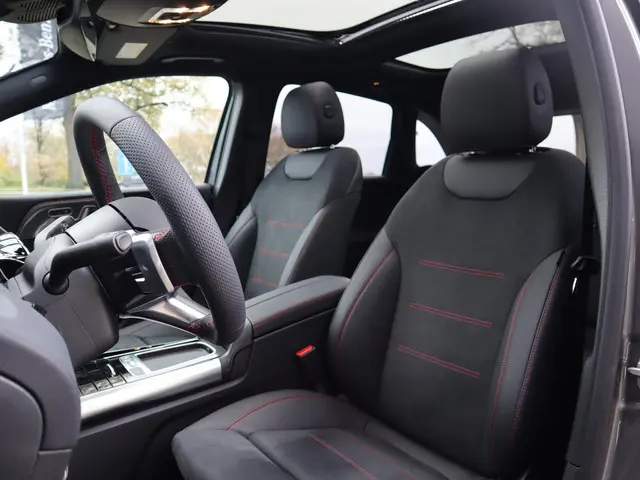 Mercedes-Benz B-Klasse 180 AMG Line 2025 Benzine 16