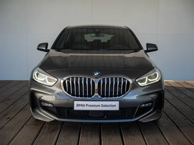 BMW 1 Serie 116i 2021 Benzine 3