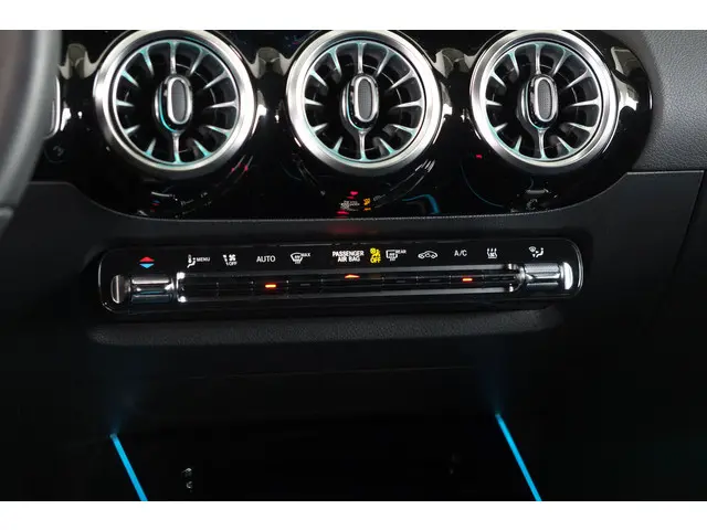 Mercedes-Benz EQA 250 Business 67 kWh 2022 Elektrisch 14