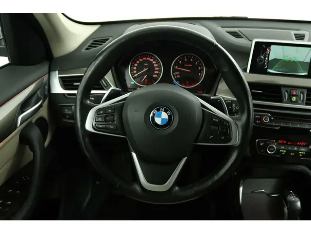 BMW X1 sDrive20i Centennial High Executive 2017 Benzine 41