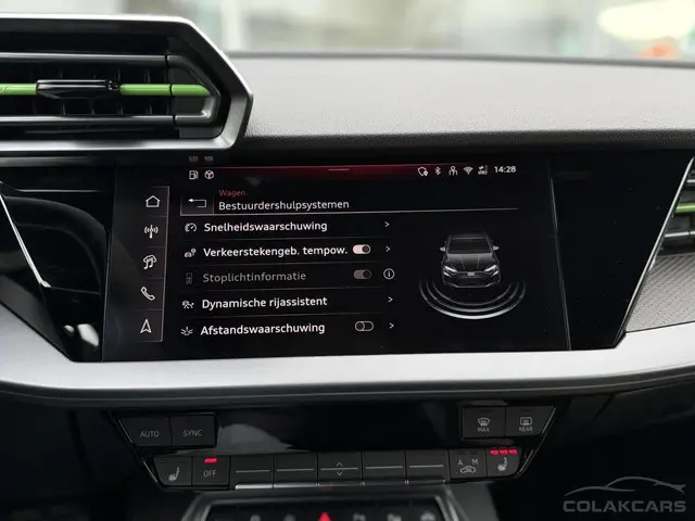 Audi RS3 2.5 TFSI RS 3 quattro 2025 Benzine 38