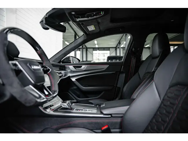 Audi RS6 Avant 2021 Benzine 25