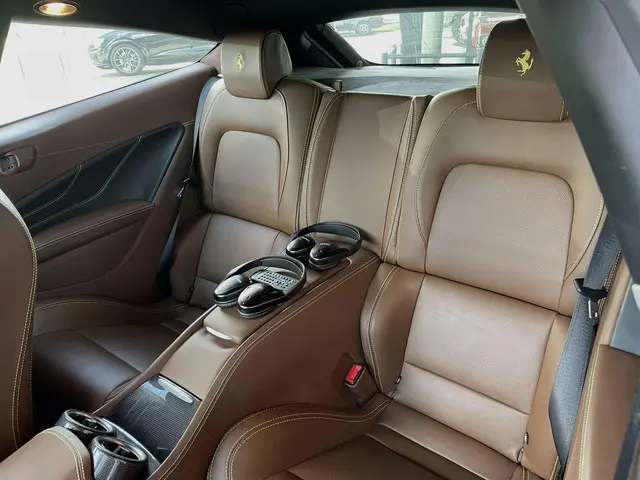 Ferrari FF 6.3 V12 2015 Benzine 43