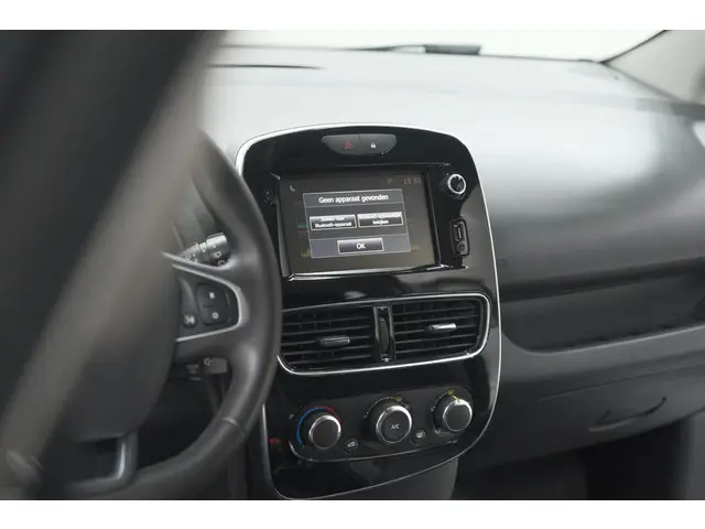 Renault Clio Estate TCe 90 Limited 2019 Benzine 45