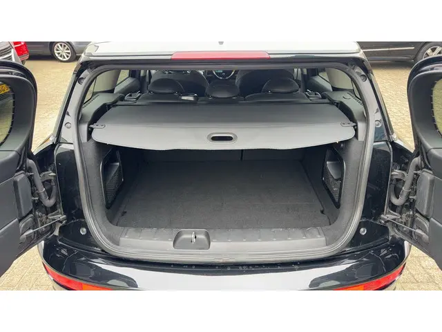 MINI Clubman 1.5 Cooper Classic 2023 Benzine 16