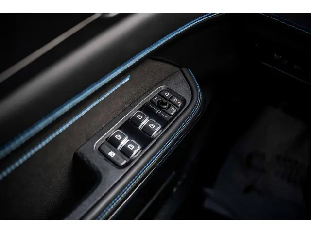 Lynk & Co 01 1.5|Pano|Car Play|360 Cam| 2023 Hybride Benzine 20