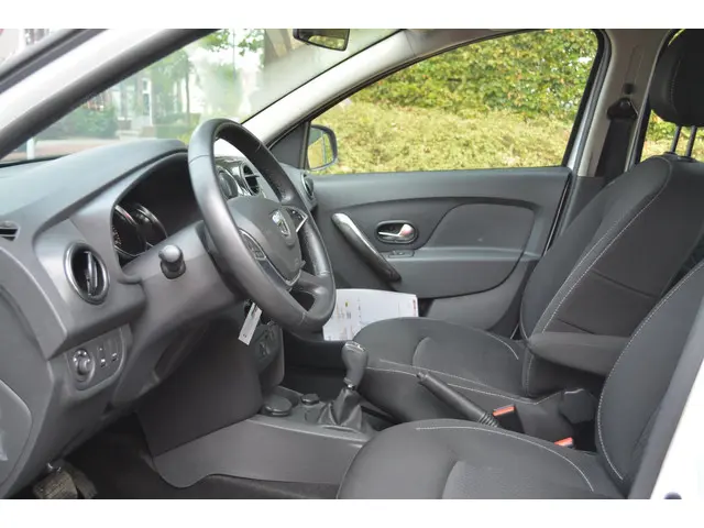 Dacia Sandero 0.9 TCe Laureate automaat 2018 Benzine 7