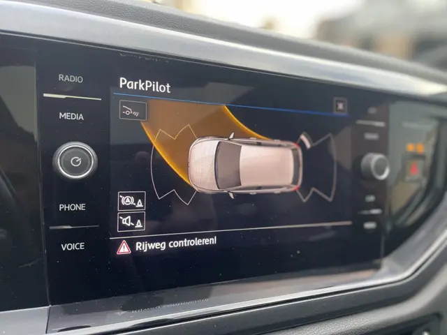 Volkswagen Polo 1.0 TSI R-Line DSG /Pano/ LED 2018 Benzine 19