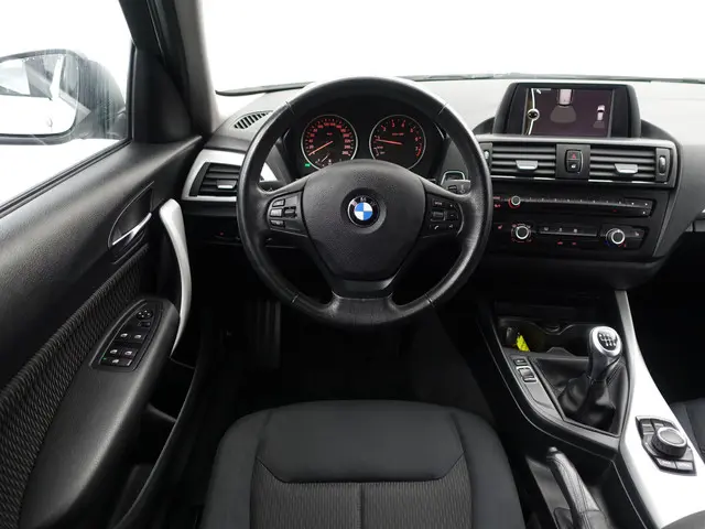 BMW 1 Serie 116i Business- 2012 Benzine 6