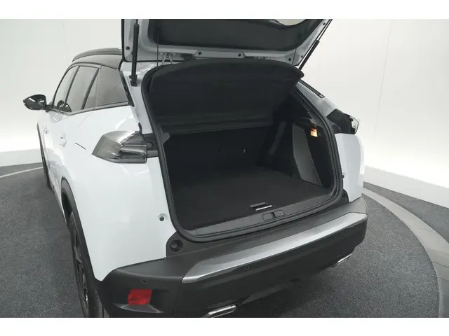 Peugeot 2008 PureTech 130 EAT8 GT 2024 Benzine 64