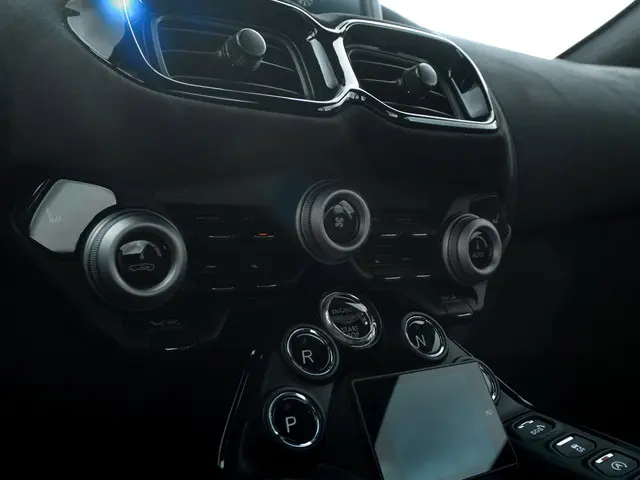 Aston Martin V8 Vantage 4.0 2021 Benzine 32