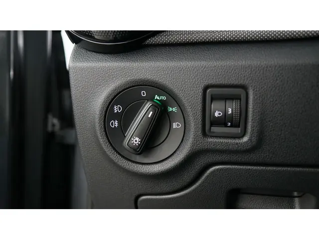 Škoda Fabia 1.0 TSI 95pk Selection 2024 Benzine 14