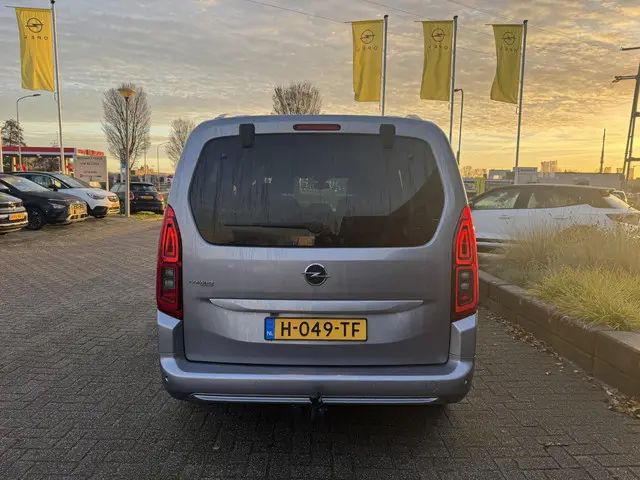 Opel Combo Tour 1.2 Turbo L2H1 Edition 7p. 2019 Benzine 3