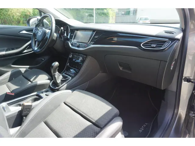 Opel Astra Sports Tourer 1.4 Innovation 2018 Benzine 3