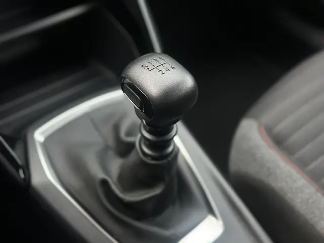 Peugeot 2008 1.2 PureTech 100pk Active 2020 Benzine 24