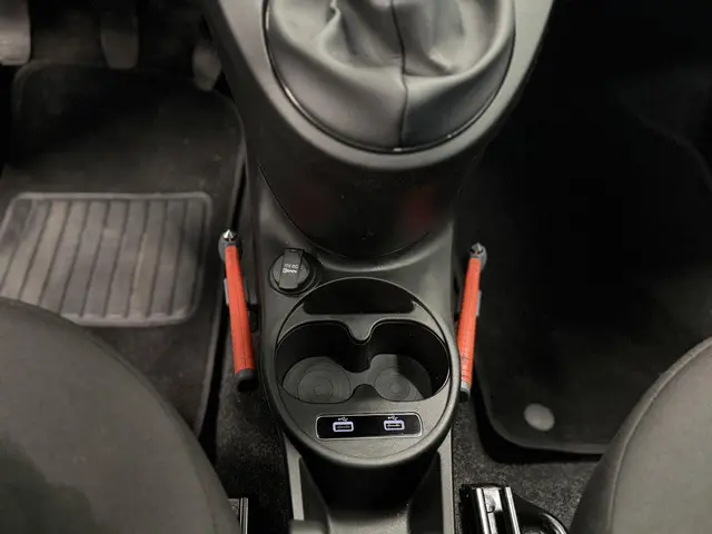 Fiat 500 1.0 Hybrid Dolcevita 2023 Benzine 22