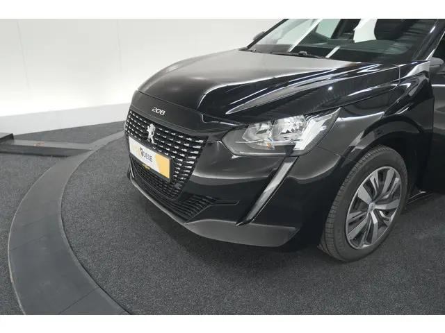 Peugeot 208 PureTech 100 EAT8 Active Pack 2023 Benzine 14