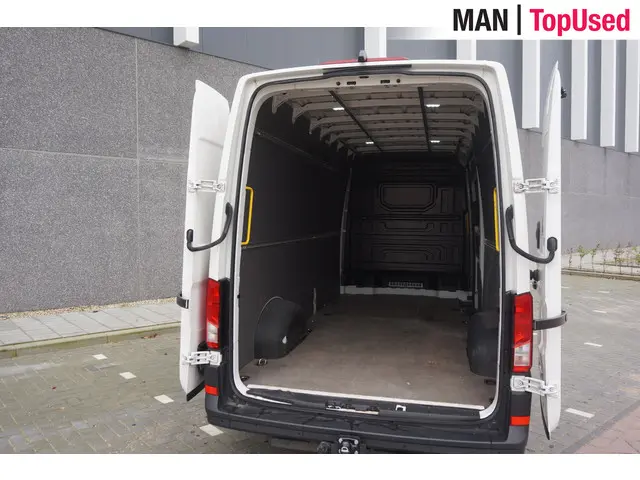 MAN TGE 3.180 2023 Diesel 26