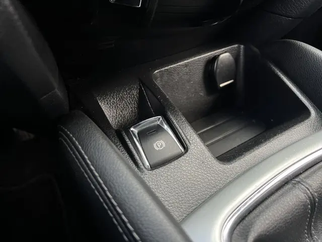 Nissan QASHQAI 1.2 Tekna 2015 Benzine 35