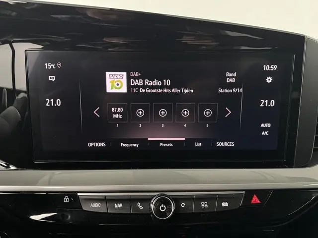 Opel Mokka-e Ultimate 50-kWh 11kw bl. 2023 Elektrisch 15