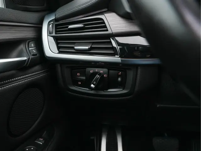 BMW X6 xDrive30d High Executive 2019 Diesel 23