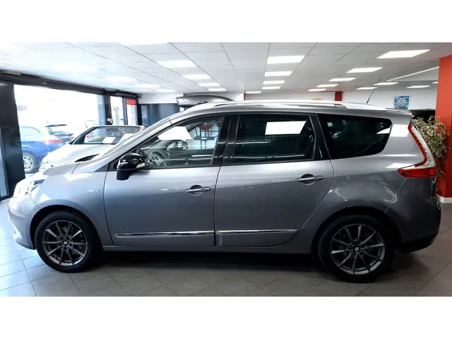 Renault Grand Scénic 1.2 TCe Bose 2015 Benzine 4