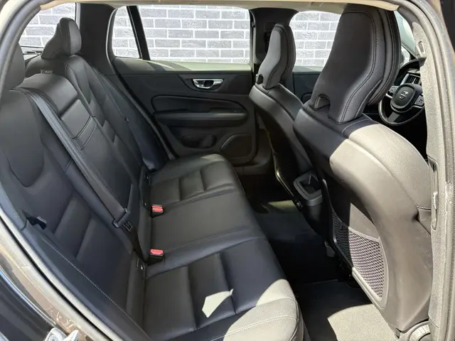 Volvo V60 2.0 T5 Momentum 2019 Benzine 6