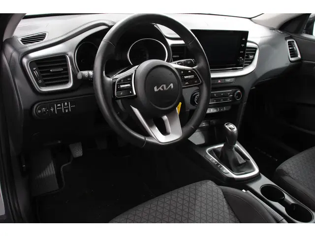 Kia Ceed 1.0 T-GDi Comfort 2023 Benzine 2