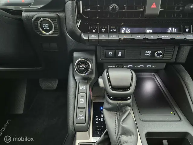 Toyota Land Cruiser 250 2.8 D-4D Executive 2024 Diesel 34